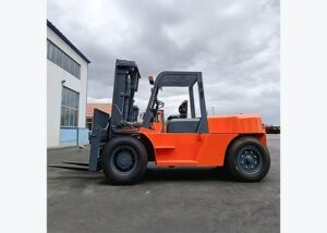 Diesel counterbalance forklift prepared for heavy-load and mast-planning review
