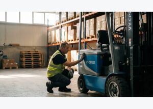 Warehouse electric forklift prepared for aisle and shift-flow planning